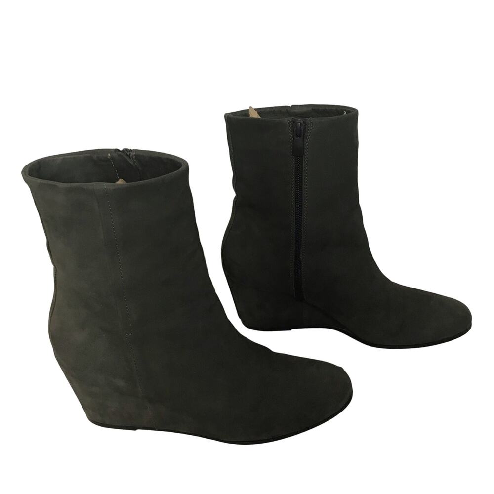 Vince Women Michela Olive Green Nubuck Leather Hidden Wedge Ankle Boots Size 9.5